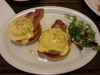 Eggs Benedict Cafe 1060436 Image 0